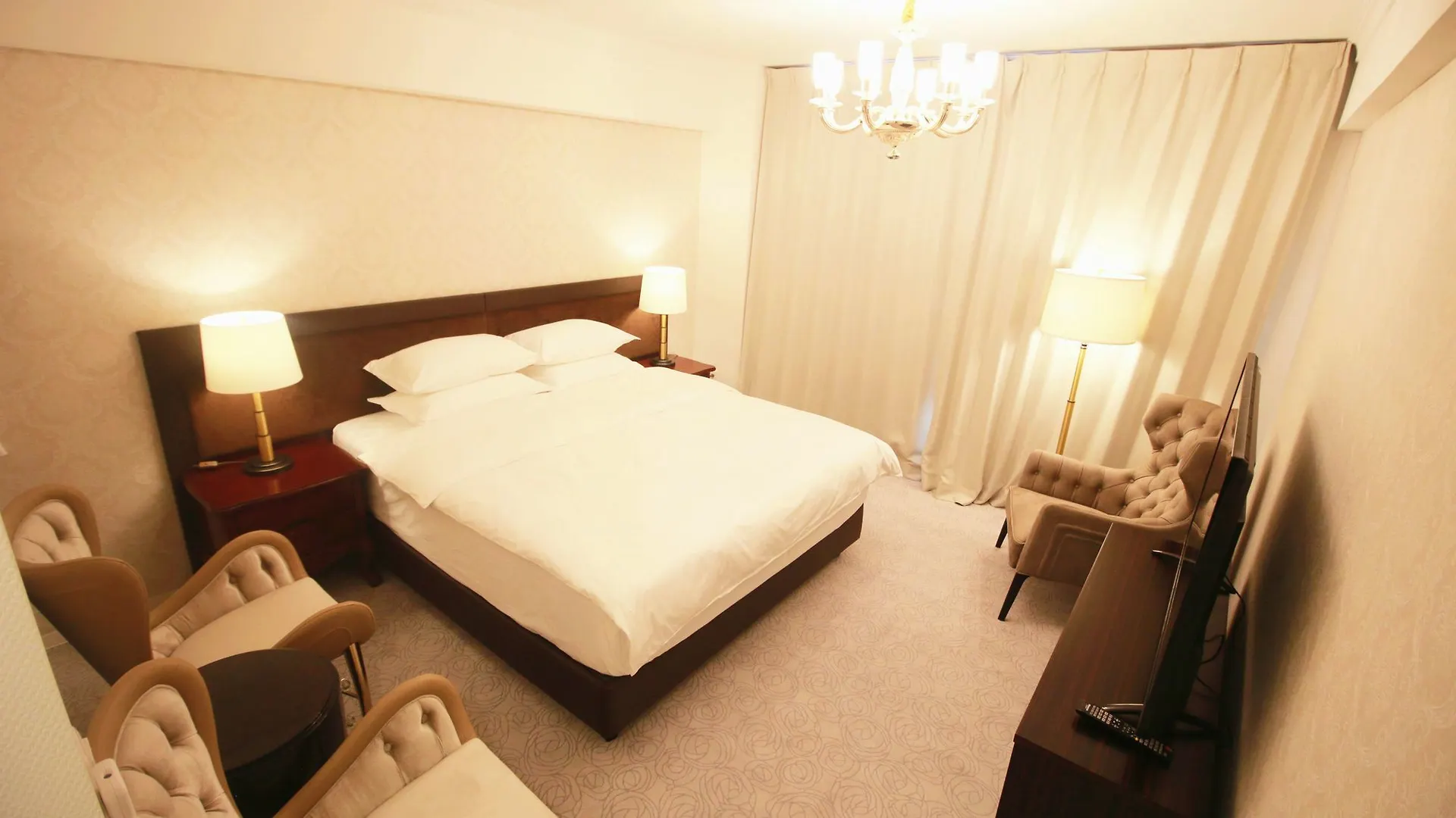 טוקיו Himalaya Cloud Hotel יפן